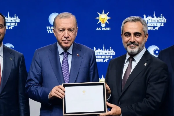 Erdoğan'dan AK Parti Ataşehir'e Başarı Ödülü