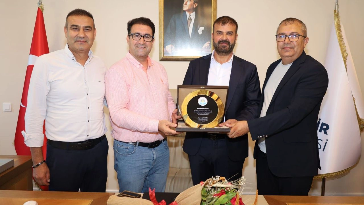 Belediye Başkan Yardımcısı Bekir Bozkızıl'a  Van STK'larından tebrik ziyaretleri sürüyor