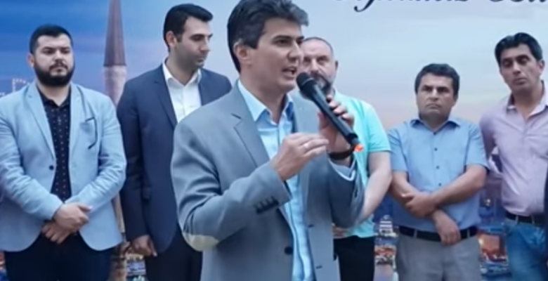 Ataşehir Akparti İlçe Teşkilat Başkanı ;Ahmet Özcan Görevden alındı .
